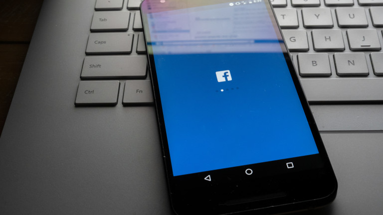 Паролите на 600 милиона потребители са били видими за служителите на Facebook