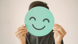 Вероятно сmе чували за серотонина като естествения химикал за щастие