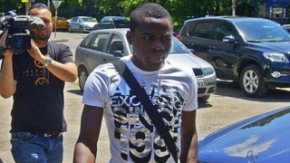 Бившият футболист на Левски Агиеманг Опоку проплака пред медии в