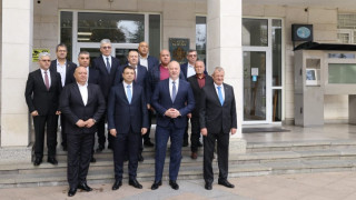 Правителството и управляващото мнозинство в Народното събрание мислим и работим