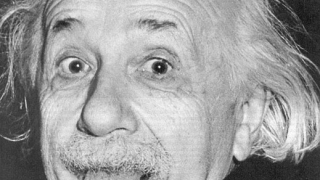 Продават восъчна глава на Айнщайн по eBay