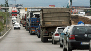 Лек автомобил катастрофира на Околовръстния път на София съобщава БНР Инцидентът