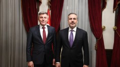 Турският външен министър се срещна с Карадайъ, Пеевски и Борисов
