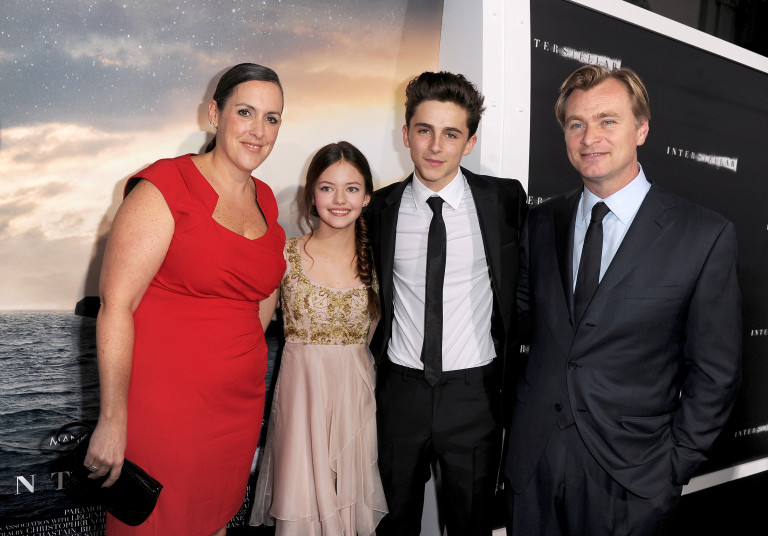 Продуцентката Ема Томас и актьорите Макензи Фой, Тимъти Шаламе и режисьорът на