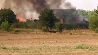 Пожарът в района на военния полигон Корен който върви източно