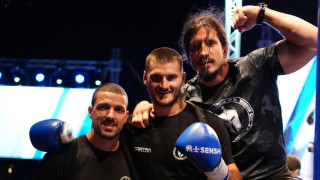 Сърбинът Александър Менкович постигна трудна победа над Лоик Нджея в един