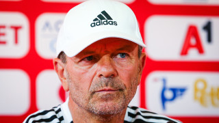 Треньорът на ЦСКА Стойчо Младенов говори на пресконференция преди