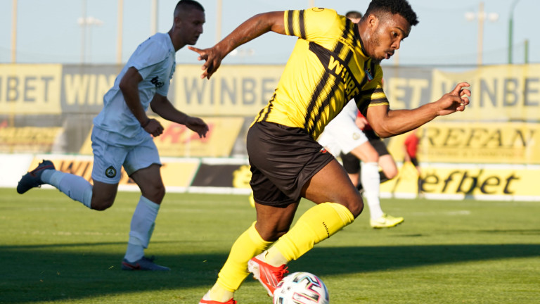 Бразилци искат 4 млн. евро от Ботев (Пловдив) за Маркиньос