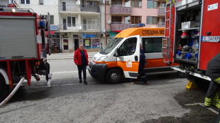 Две деца пострадаха леко при пожар в Благоевград
