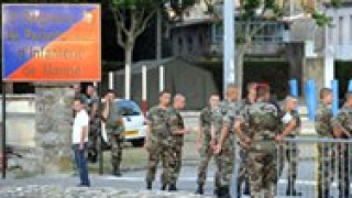 17 ранени по време на военна демонстрация във Франция