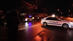 Мъж загина в София, след като силният вятър събори дърво върху колата му