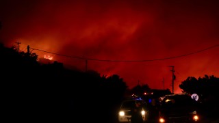 Гръцки пожарникари се борят и с пожар на остров Крит