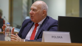 Полският финансов министър Тадеуш Кощински подаде оставка Това съобщи пред