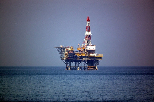 Цената на петрола Brent се стабилизира около $66 за барел 