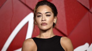 33 годишната Рита Ора остави много малко на въображението като се