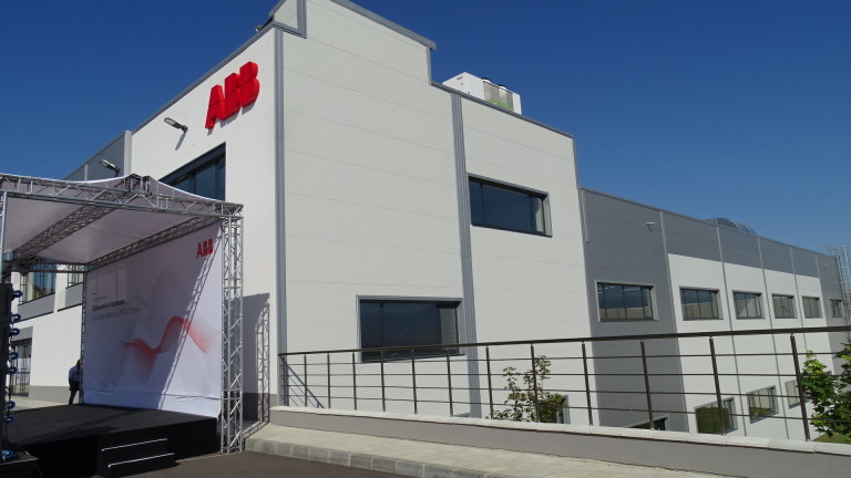 Сделка за $11 милиарда прави японската Hitachi собственик на завод в Севлиево