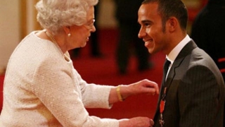 Хамилтън стана член на Почетния орден