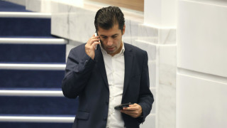 Кирил Петков разкрил новата стратегия на управляващите корупционен рай