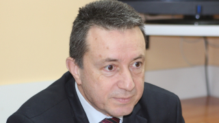 Янаки Стоилов оттегли номинацията си за конституционен съдия