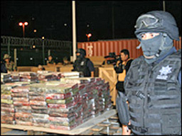 23.5 тона кокаин заловиха на мексиканско пристанище