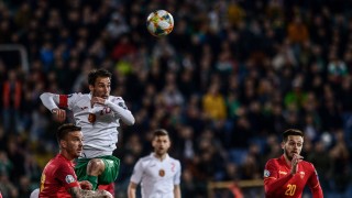 Капитанът на националния отбор Ивелин Попов подкрепи своя съотборник Ивайло