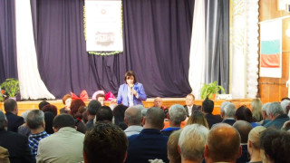Нинова от Подуяне: Борисов си отива, но оставя разрушена държава