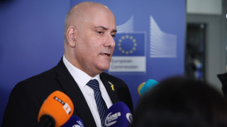 Иранският режим инвестира 1 2 милиарда долара в Хизбула докато собственият