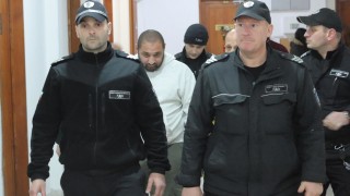 Окръжният съд в Бургас остави за постоянно в ареста организатора