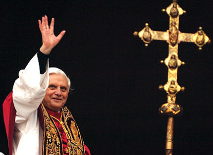 Мюсюлманите възмутени от Папа Бенедикт XVI