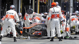 "Макларън" счупи рекорд за смяна на гуми във Формула 1