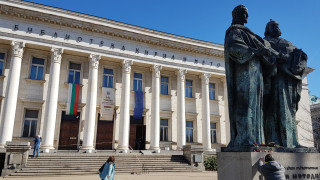Правителството дава 2 млн. лв. и за покрива на Националната библиотека