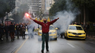 Таксиметровите шофьори в Атина ще стачкуват 48 часа на 5 6
