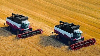 Руският производител на селскостопанска техника Ростселмаш вероятно ще въведе по кратка работна