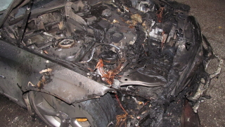 Лек автомобил с пловдивска регистрация е изгорял на бензиностанция на автомагистрала