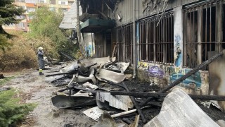 СГП разследва пожара в столичния кв. "Гоце Делчев", при който загина човек