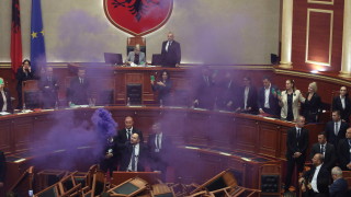 Секретариатът по етика на албанския парламент изключи бившия премиер Сали