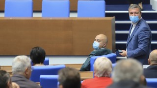 Набързо депутатите гласуваха на второ четене актуализацията на бюджета на