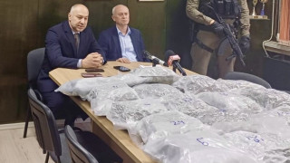 Служители на Главна дирекция Борба с организираната престъпност ГДБОП са