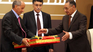 Преходният Национален съвет на Либия предаде властта