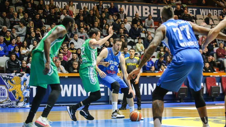 Левски Лукойл разби Берое и е на финал за Купата на България