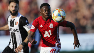 Защитникът на ЦСКА Брадли Мазику е следен от няколко белгийски