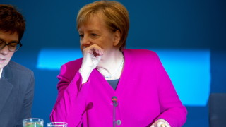 Канцлерът на Германия Ангела Меркел е готова да се откаже