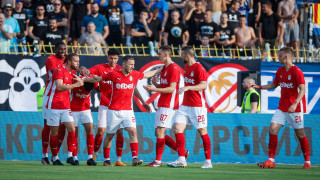 Tом Рапнюи е извадил късмет научи Мач Телеграф Левият бек