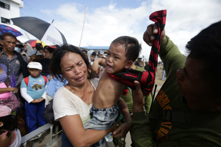 Филипините отмениха полети в очакване на тайфуна Копу