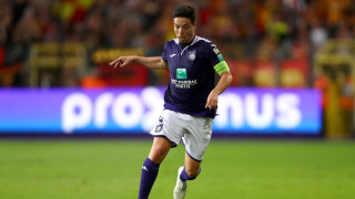 Бившият френски национал Самир Насри разкритикува съдията за втората дузпа отсъдена