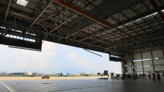 Българска компания отвори база за ремонт на самолети на летище София (СНИМКИ)