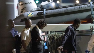 Италия разреши миграционен спор с ЕС Рим обяви че ще