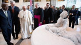  Посланикът на Ватикана във Франция разследван за полово посягане 