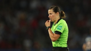 Катерина Монзул ще бъде първата дама която ще ръководи финал