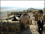 Гордън Браун изненадващо пристигна в Афганистан